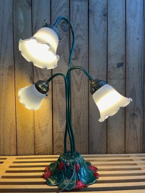 Vintage Tiffany Style Lilypad Tri Lamp