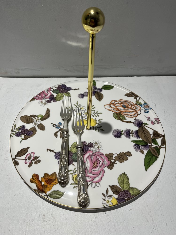 Wedgewood cake stand “Tea Garden “