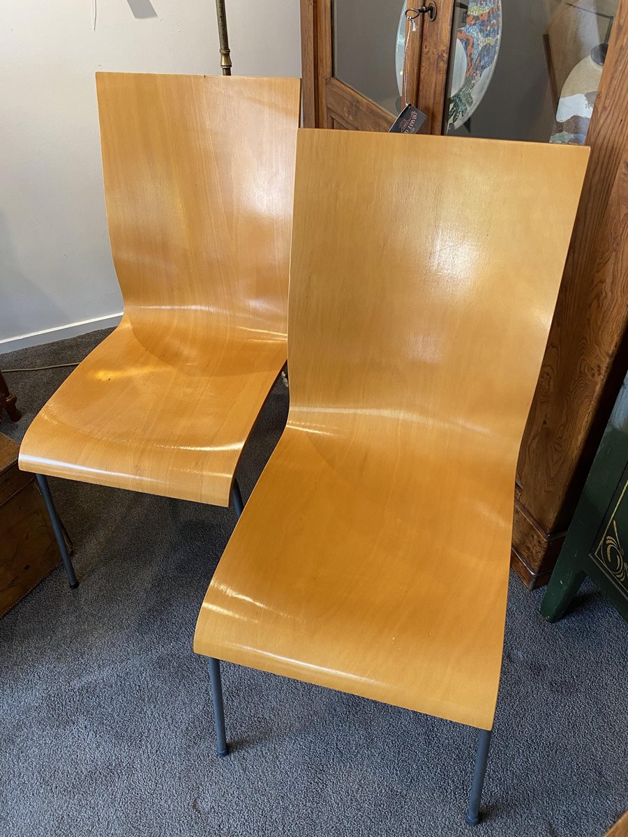 Set of 4 Laminated plywood & metal chairs