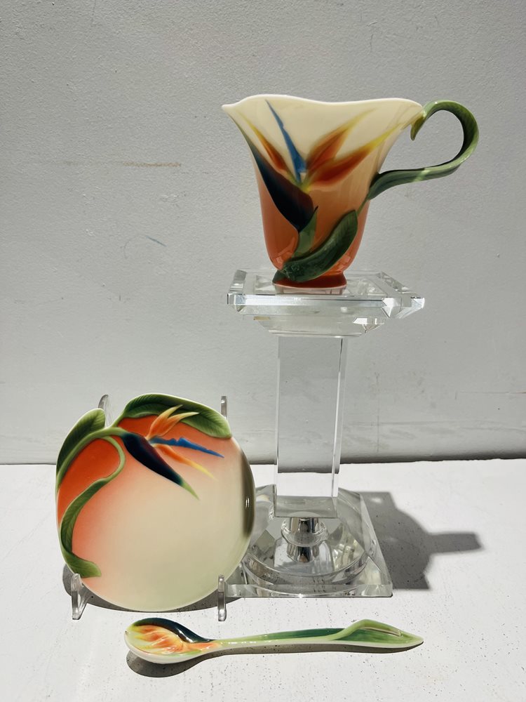 FRANZ PORCELAIN Summer Bird of Paradise set