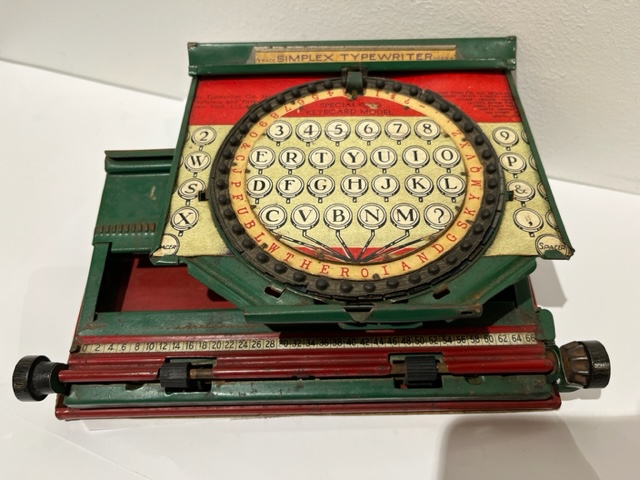 Vintage Simplex Childrens Tin toy Typewriter