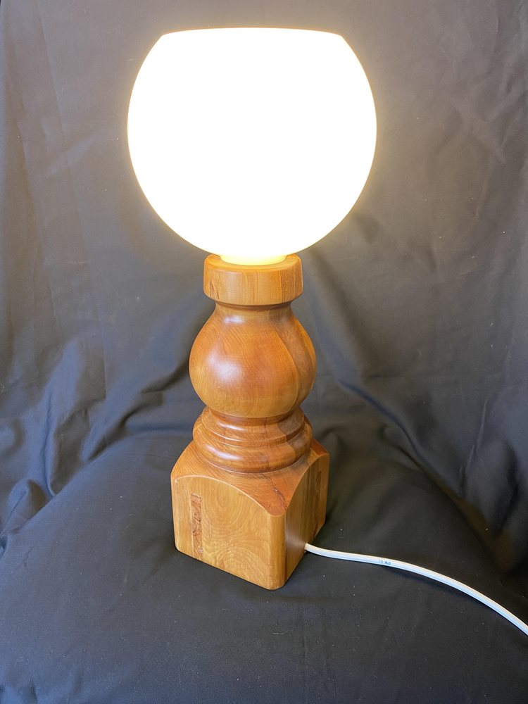 Danish designed & hand crafted Rimu table lamp