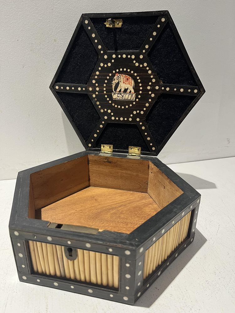 Late 19th Century Ceylonese Porcupine Quill Box, c.1880–1900