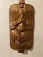 Bryan McCurrach carved wooden KORURU head H 485mm