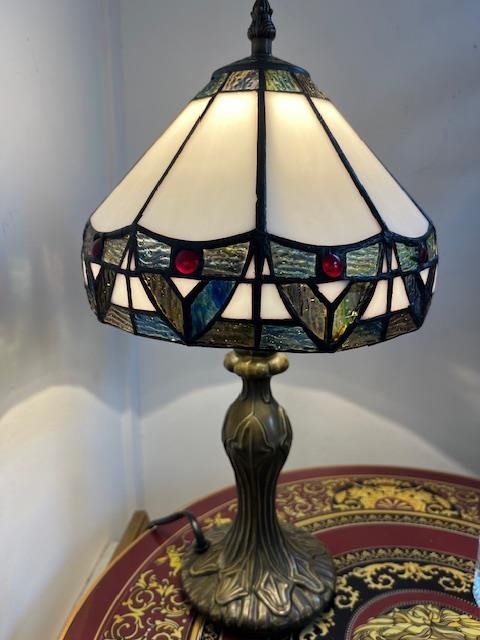 White/Green Tiffany Style Table Lamp